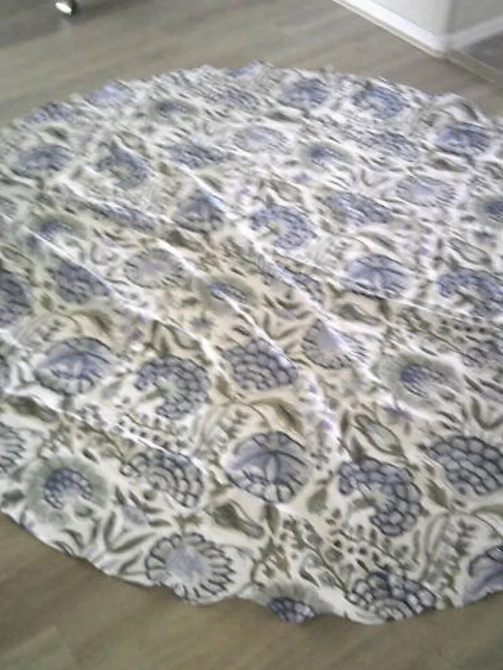 NEW NYLON CLOTH WIPE CLEAN TABLECLOTH COVER FLORAL PRINT 72